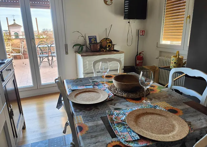 Charming In The Center 