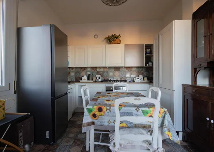 Charming In The Center 