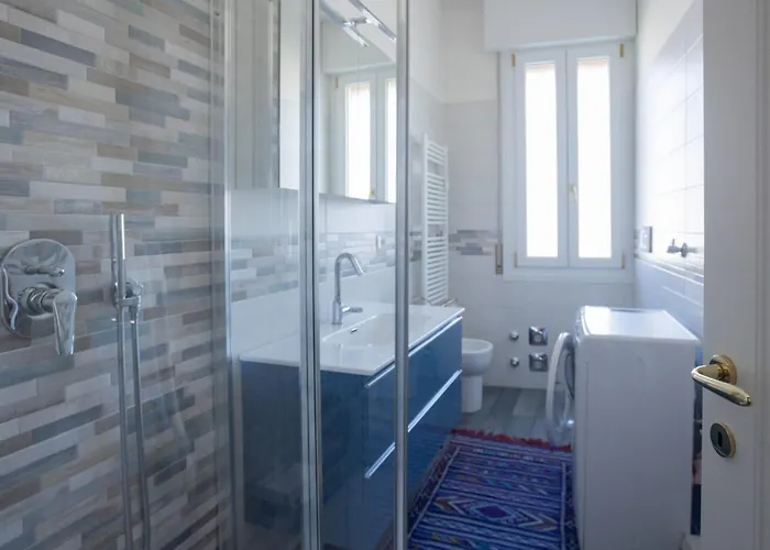 Charming In The Center 