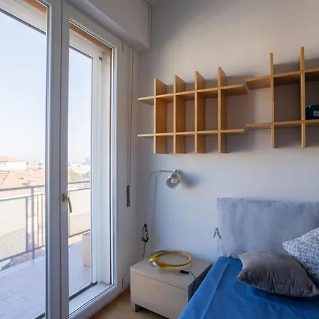 Charming In The Center 